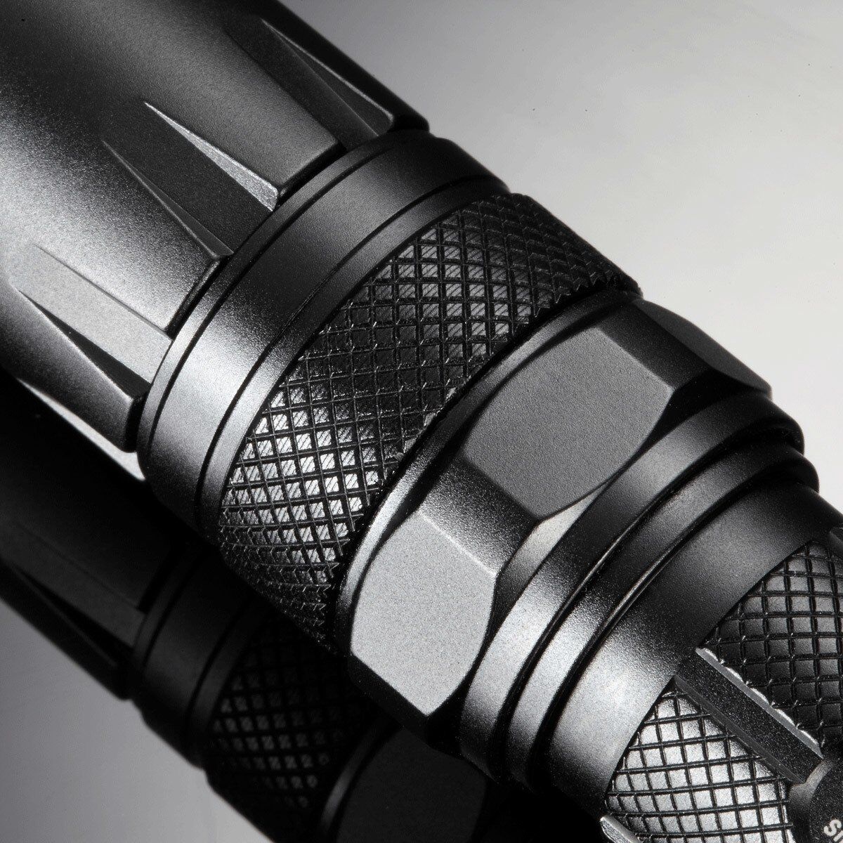 NITECORE SRT5 750 LUMEN  EL FENERI (1X18650)