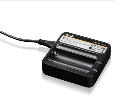 Fenix Are-C1 Pil Şarj Cihazı